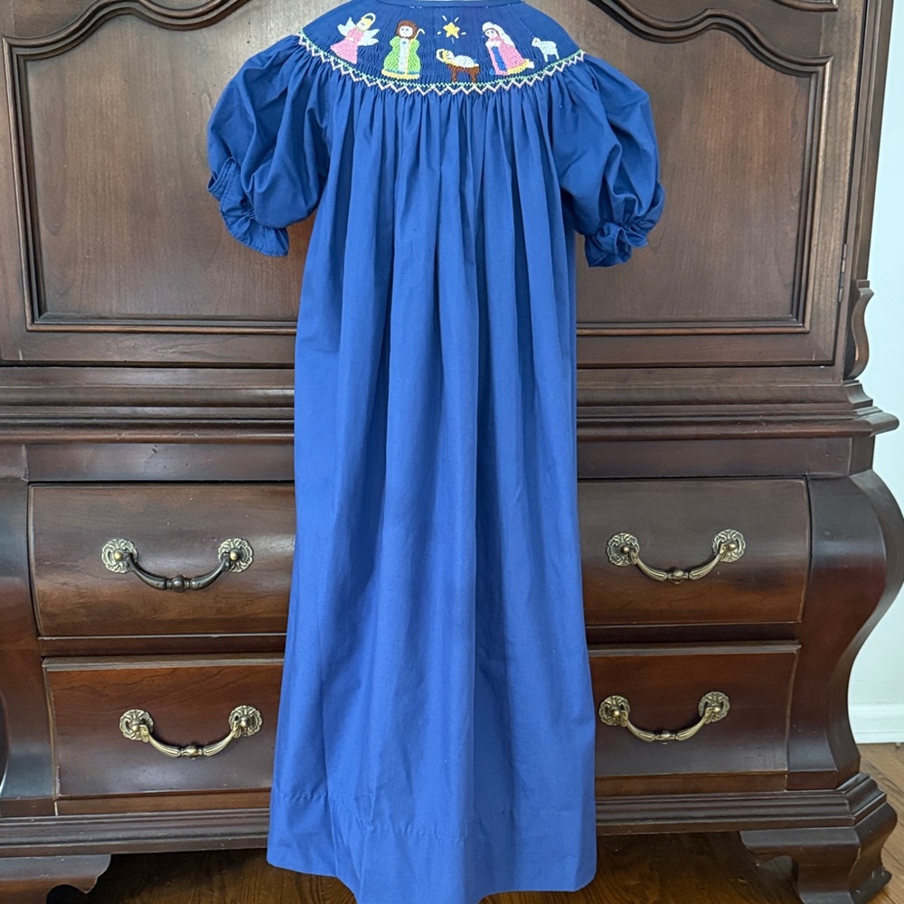 Tiaras & Frogs Nativity Smocked Bishop Dress Girls 6 Christmas Blue